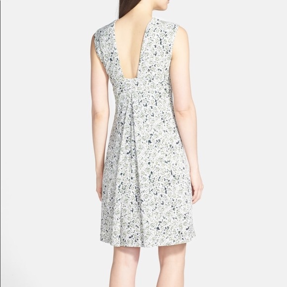 Tory Burch Dresses & Skirts - 🌱 Tory Burch Valeria Crepe Jersey🍃